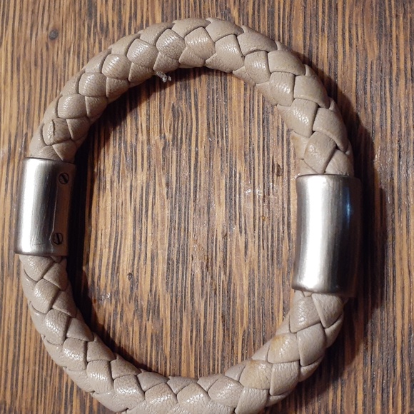 BURBERRY AUTHENTIC LEATHER BRAIDED BANGLE EUC UNISEX - Picture 5 of 8